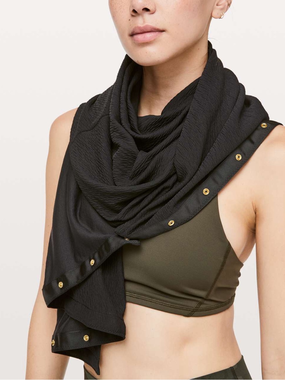 Lululemon Vinyasa Customizable Snap Scarf in Black